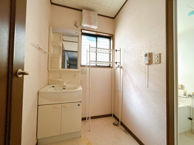 深谷市萱場の独立洗面台