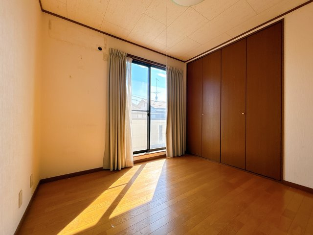 深谷市萱場の洋室