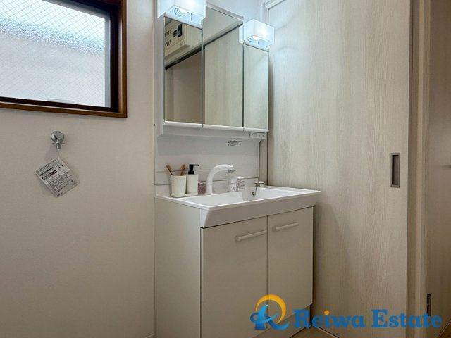 中古戸建　茅ヶ崎市出口町の独立洗面台