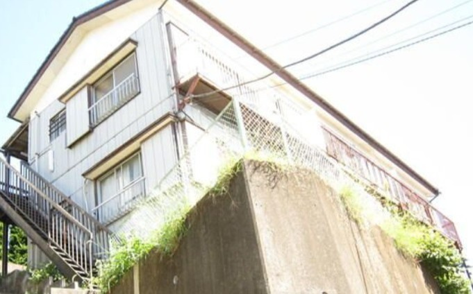 横浜市鶴見区北寺尾５丁目のアパートの外観