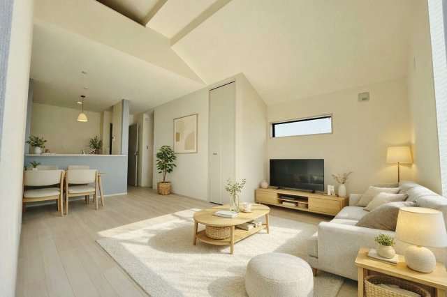 練馬区春日町5丁目 全3棟 1号棟の外観|建物完成につきご内覧いただけます♪
春日町5丁目の落ち着いた住宅地です
都営大江戸線「練馬春日町」駅徒歩9分の便利な立地
是非、現地にて陽当たりや周辺環境などご確認ください