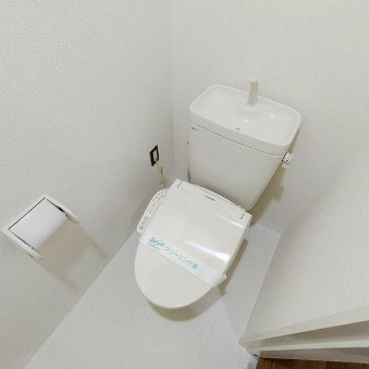 【トイレ】 | カーサフジタ | 温水洗浄便座。