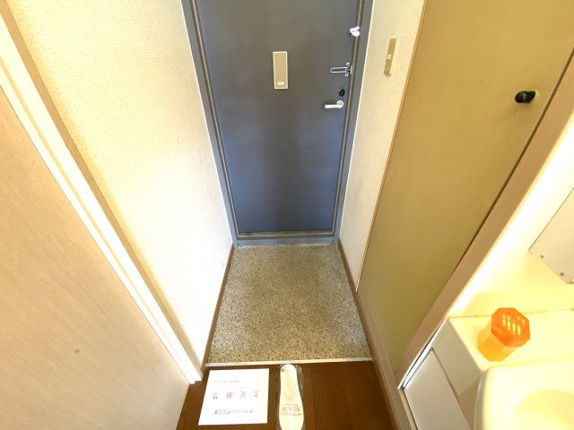 ウイニングイーストの玄関