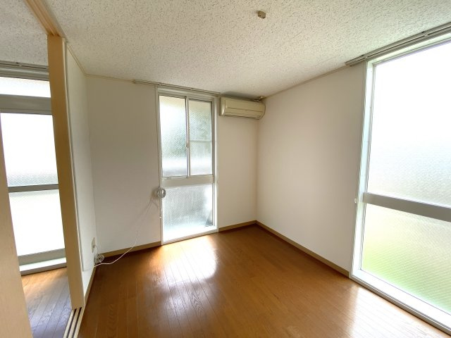 ウイニングイーストの居間・リビング