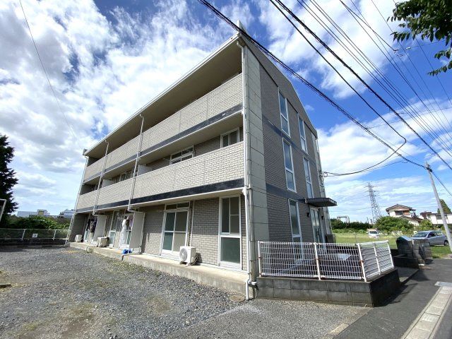 ウイニングイーストの外観