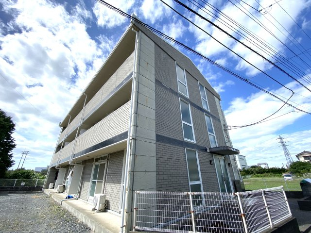 ウイニングイーストの外観