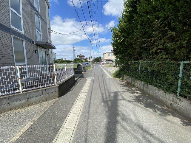 ウイニングイーストの周辺