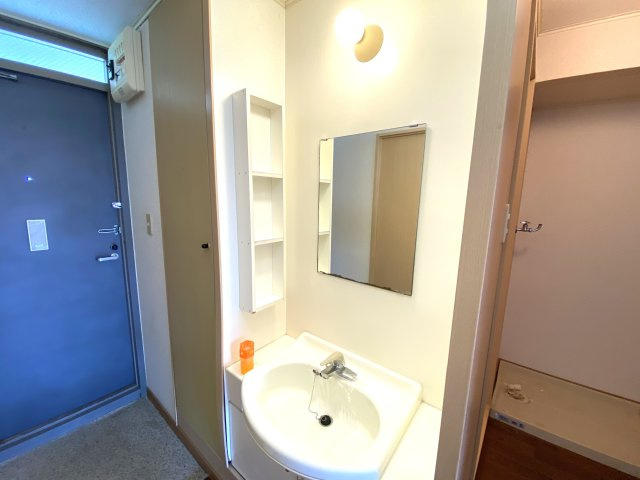 ウイニングイーストの独立洗面台