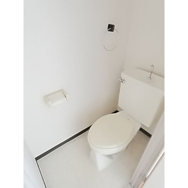 丸和マンションのトイレ