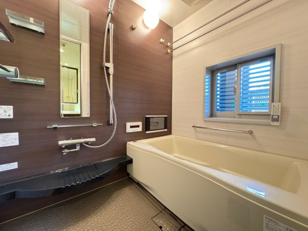 【浴室】 | 【浴室】浴室暖房乾燥機、ミストサウナ等嬉しい機能がたくさん☆ゆったりとお過ごしいただけます！