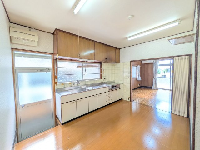 山西中古住宅のキッチン|コンパクトなキッチンで掃除もラクラク