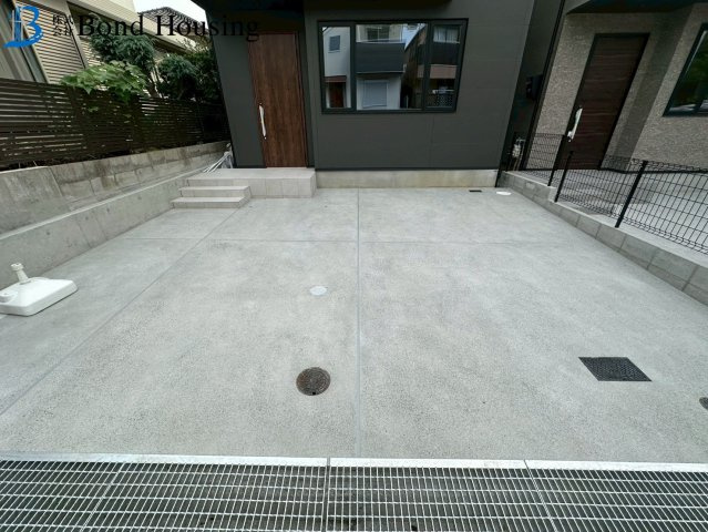 断熱等級6取得　狩口台2丁目　1号地の駐車場