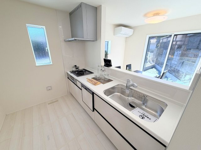 あきる野市三内全３棟　新築分譲の前面道路含む現地写真