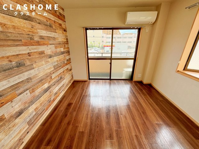 ドミールあさひ　　　刈谷市近郊の賃貸はクラスホームの居間・リビング|同物件の別部屋になります。