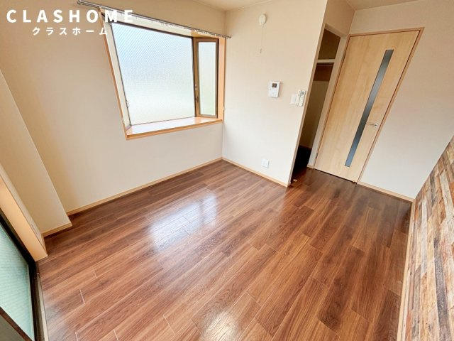 ドミールあさひ　　　刈谷市近郊の賃貸はクラスホームの居間・リビング|同物件の別部屋になります。