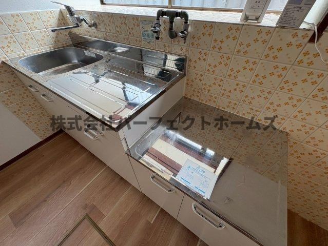 池之宮2丁目戸建　賃貸のキッチン|コンパクトなキッチンで掃除もラクラク