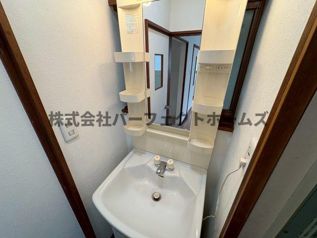 池之宮2丁目戸建　賃貸の独立洗面台|独立洗面化粧台が付いています