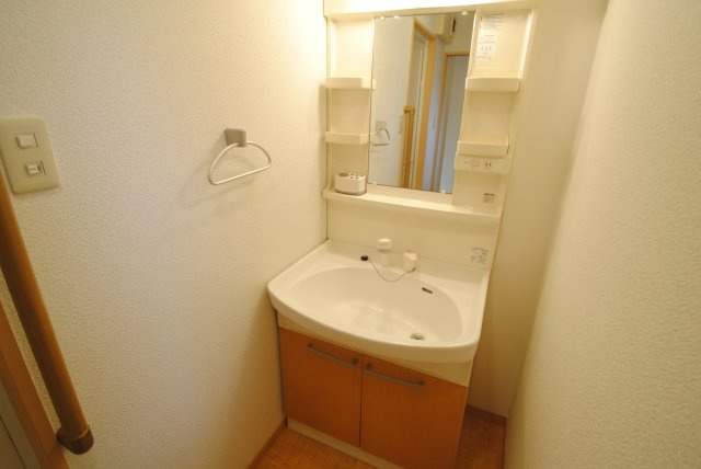 久留米市西町の賃貸マンションの独立洗面台|内装イメージ：同物件別室