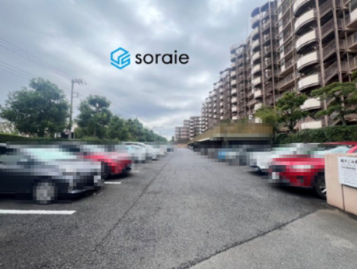 ガーデンシティ狭山壱号館の駐車場