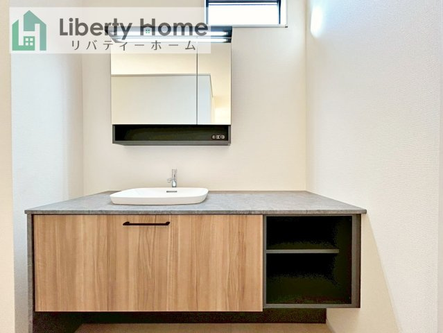 石岡市鹿の子2期　新築戸建の独立洗面台