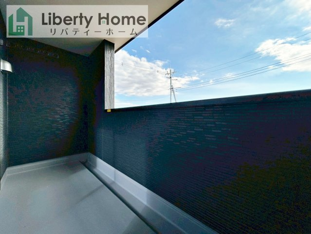 石岡市鹿の子2期　新築戸建のバルコニー