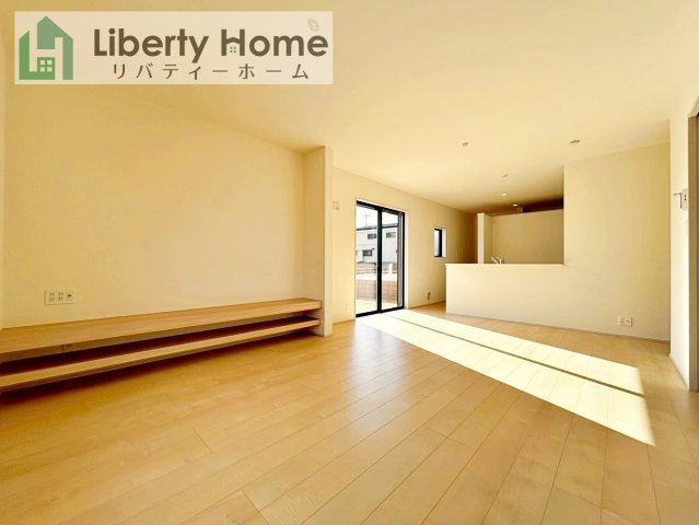 石岡市鹿の子2期　新築戸建の居間・リビング