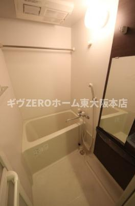 エステムプラザ難波WESTリバークロスの浴室