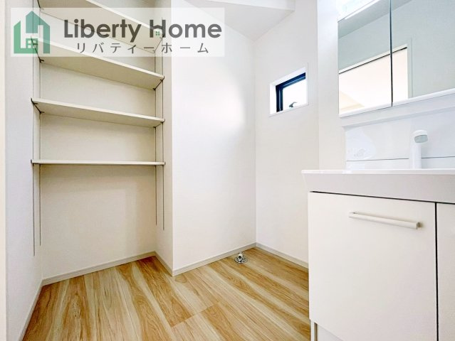 牛久市南16期　新築戸建の脱衣所