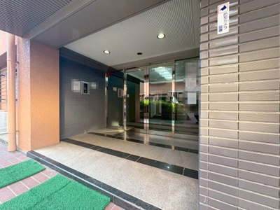 【エントランス】 | アゼリアコート