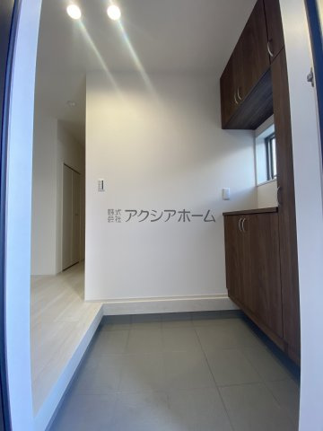 飯能市双柳・全11棟　新築一戸建　2号棟　の玄関