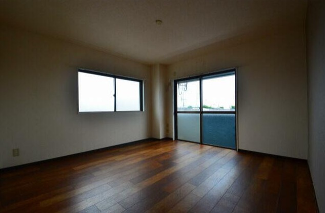 ＳＴハイツの内装|明るい色調の室内です