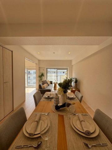 芝園ハイツ弐号棟の居間・リビング