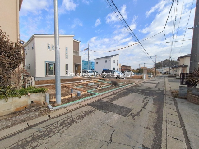 野田木間ケ瀬第2　新築戸建　1号棟の前面道路含む現地写真|前面道路は4ｍです♪