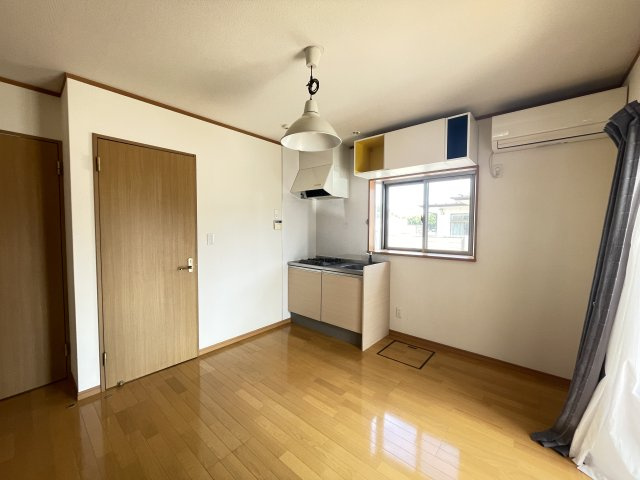 【居間・リビング】 | 児玉郡上里町七本木　中古戸建