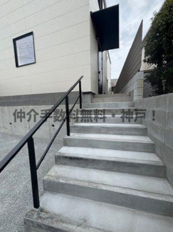 【エントランス】 | 玄関前のエントランスです