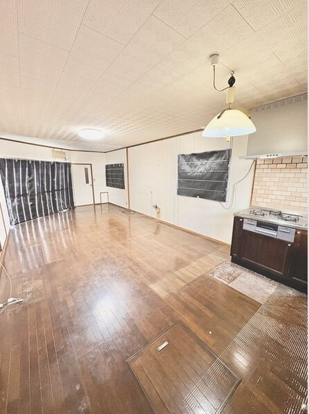 米野木町北山戸建の居間・リビング