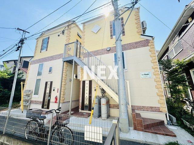 横浜市西区西戸部町１丁目のアパートの外観