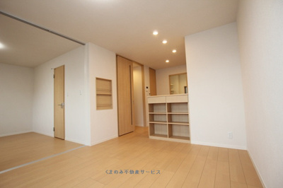 【居間・リビング】 | スリーゼハイツ | こちらのリビングで趣味の時間をお楽しみください
スリーゼハイツ　203号室　2017年1月9日