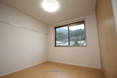 【内装】 | スリーゼハイツ | 明るい室内です
スリーゼハイツ　203号室　2017年1月9日