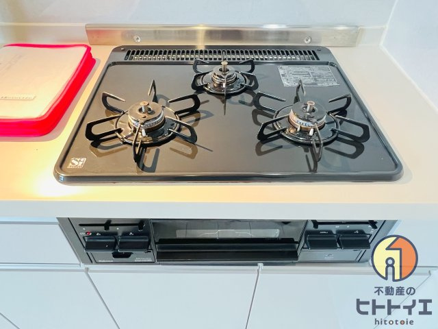 T-Regno Yameのキッチン|グリル付き3口コンロです