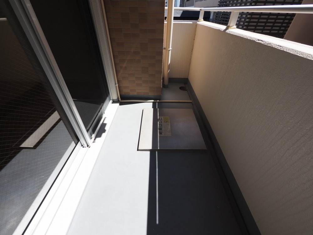 アーデンタワー靭公園のバルコニー