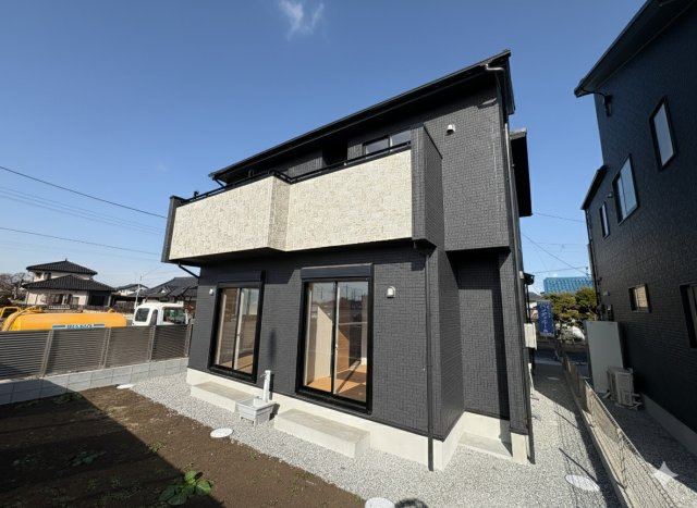 【ブルーミングガーデン】下野市川中子 全2邸の外観|〇最終1邸〇
庭には散水栓が標準装備。家庭菜園やガーデニング・休日のセルフ洗車などに重宝です！
バルコニーからお子様の遊んでる様子も伺え安心ですね。