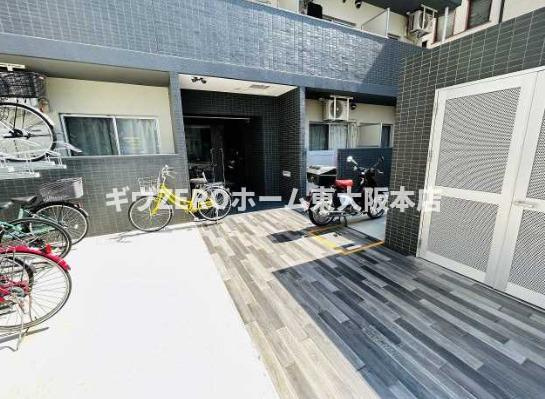 コートエスト都島の駐車場
