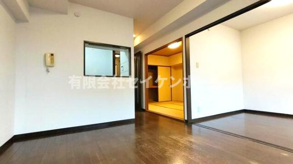 レクセル熊谷の居間・リビング