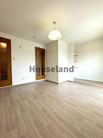 西マンションの居間・リビング