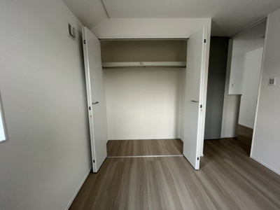 【収納】 | 山の街　新築戸建 | 高さのあるクローゼットでお荷物がたくさん入ります。