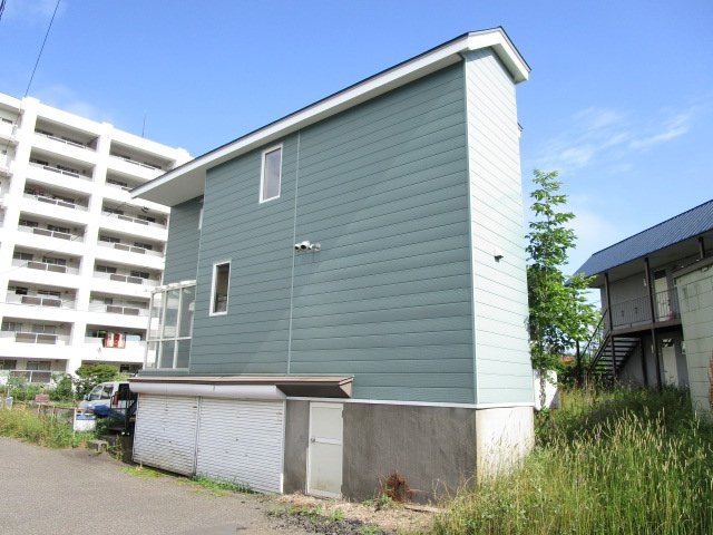 岡本マンションの外観