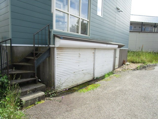 岡本マンションの駐車場