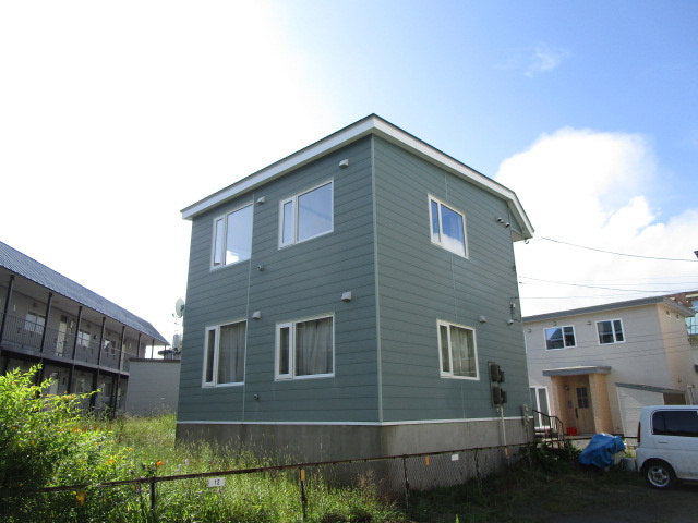 岡本マンションの外観