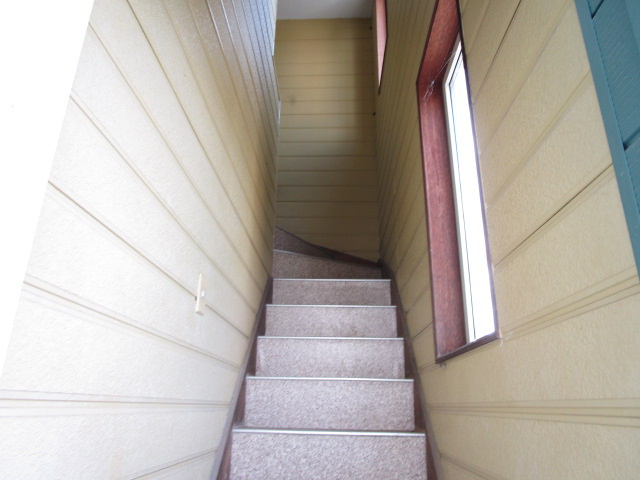 岡本マンションのエントランス